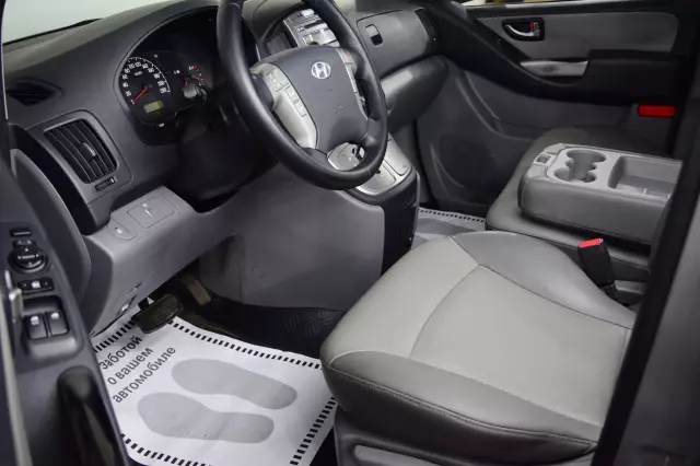 Hyundai Grand Starex 2011