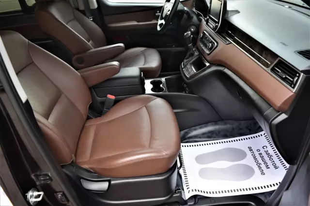 Hyundai Grand Starex 2019