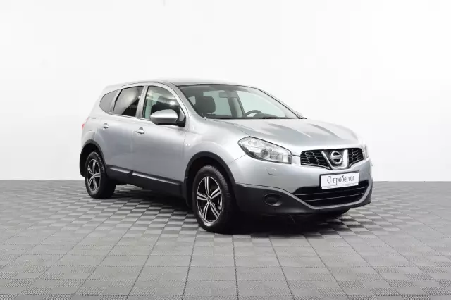 Nissan Qashqai+2 2011