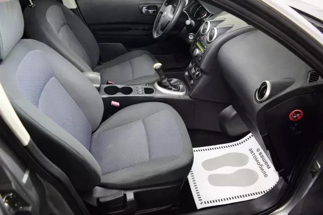Nissan Qashqai+2 2011