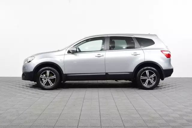 Nissan Qashqai+2 2011
