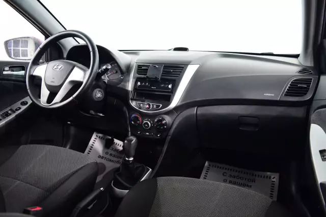 Hyundai Solaris 2014