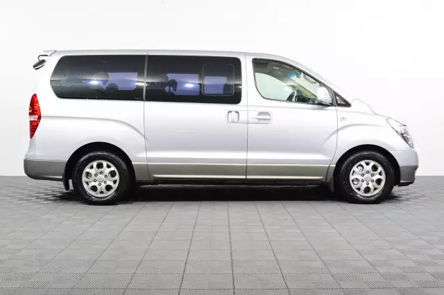 Hyundai Grand Starex 2010