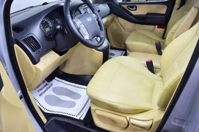 Hyundai Grand Starex 2010