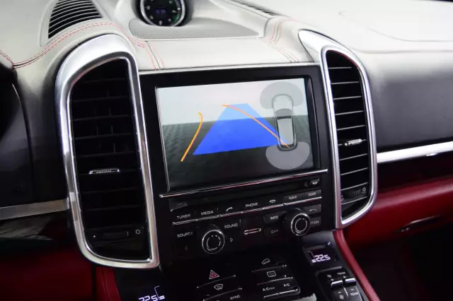 Porsche Cayenne 2014