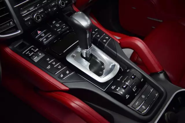 Porsche Cayenne 2014
