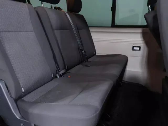 Volkswagen Caravelle 2015