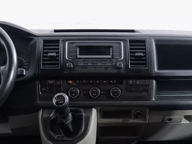 Volkswagen Caravelle 2015