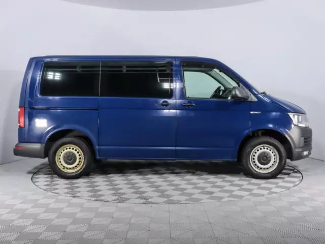 Volkswagen Caravelle 2015