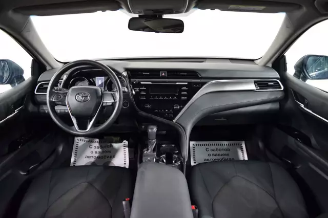 Toyota Camry 2019