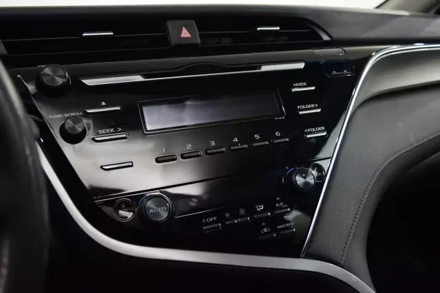 Toyota Camry 2019