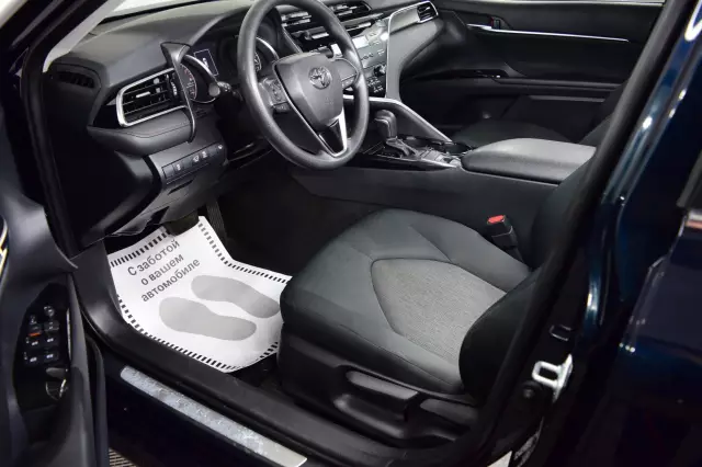Toyota Camry 2019