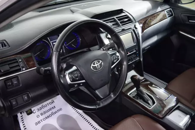Toyota Camry 2017