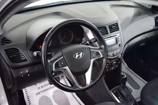 Hyundai Solaris 2015