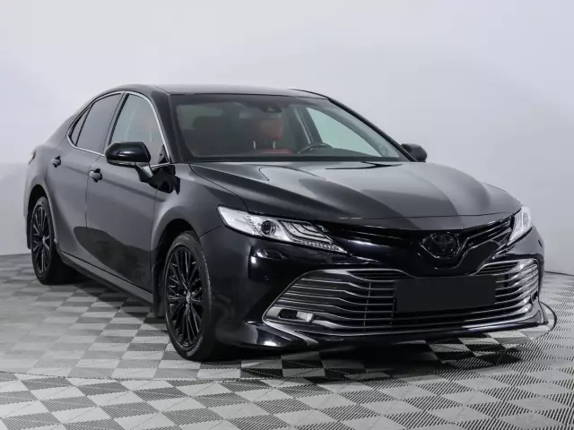 Toyota Camry 2020