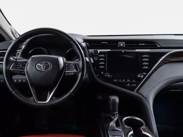 Toyota Camry 2020