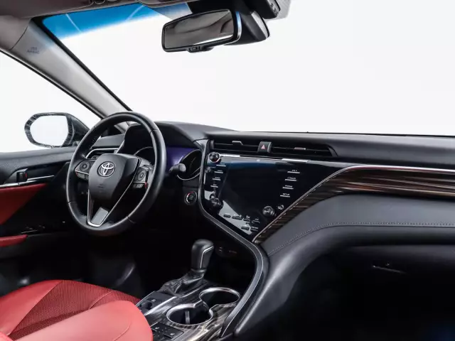 Toyota Camry 2020