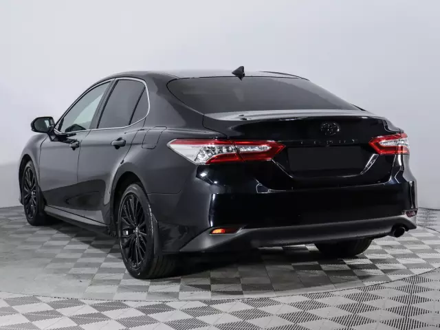 Toyota Camry 2020