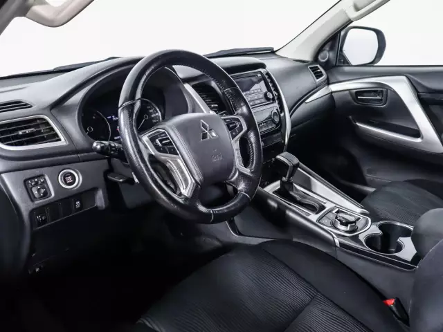 Mitsubishi Pajero Sport 2019