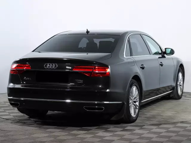 Audi A8 2015