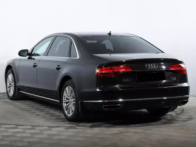 Audi A8 2015
