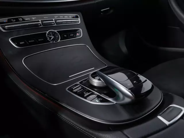 Mercedes-Benz E-Класс 2016