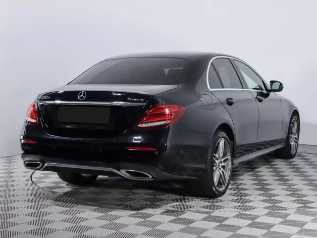 Mercedes-Benz E-Класс 2016
