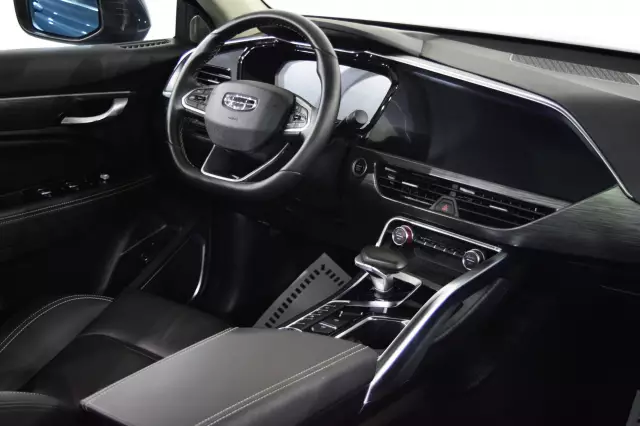 Geely Tugella 2021