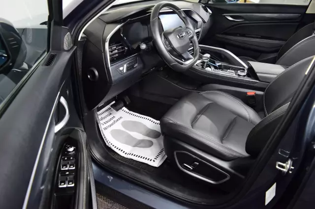 Geely Tugella 2021