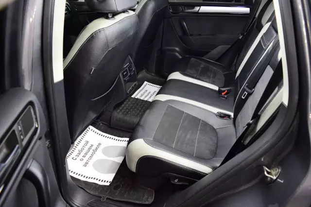 Volkswagen Touareg 2011