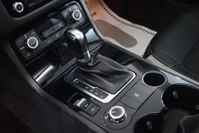 Volkswagen Touareg 2011