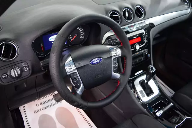 Ford S-Max 2010
