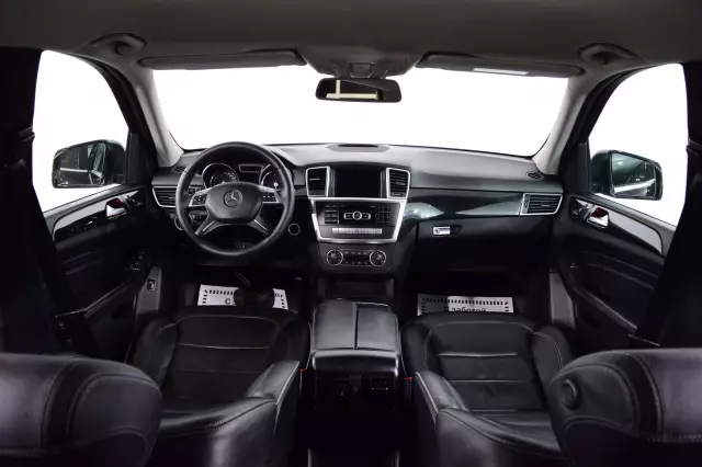 Mercedes-Benz M-Класс 2012