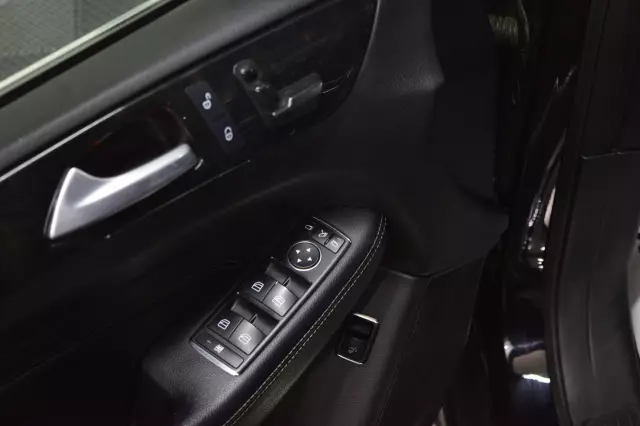 Mercedes-Benz M-Класс 2012