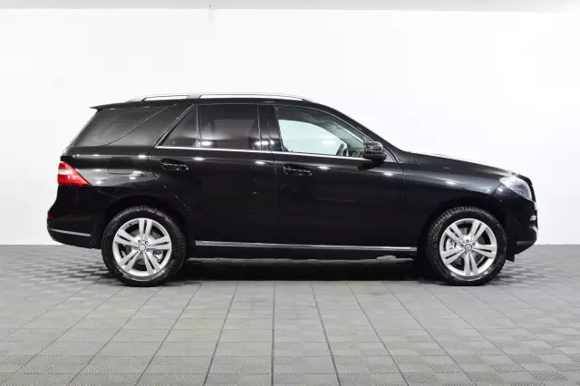 Mercedes-Benz M-Класс 2012