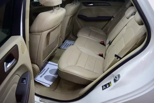 Mercedes-Benz M-Класс 2012
