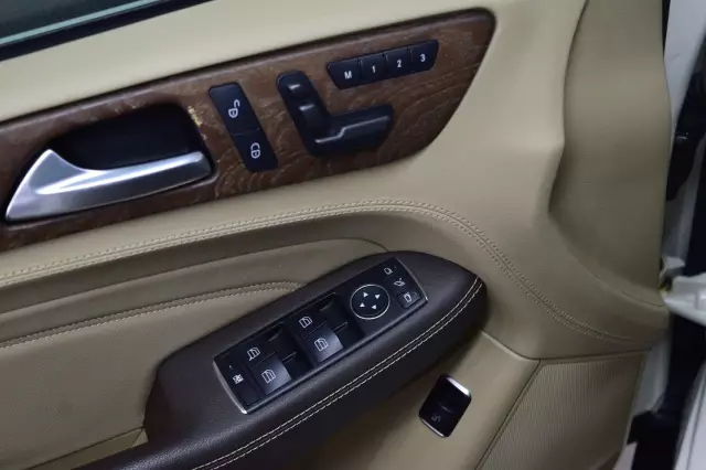 Mercedes-Benz M-Класс 2012