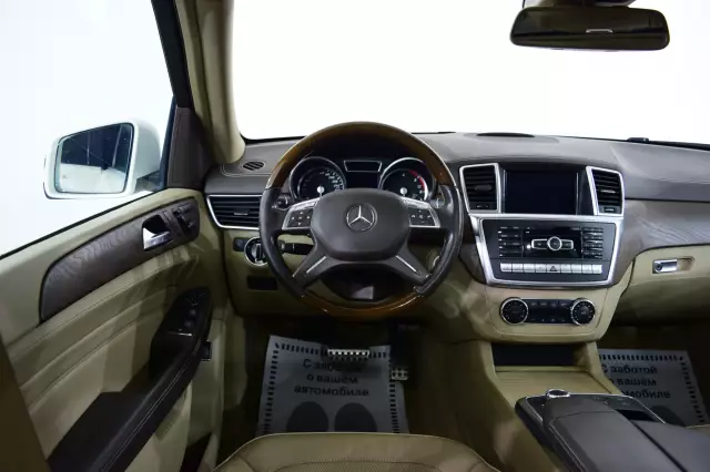 Mercedes-Benz M-Класс 2012