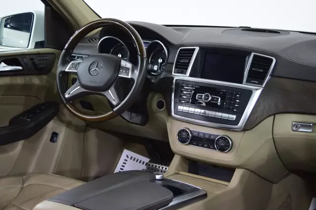 Mercedes-Benz M-Класс 2012