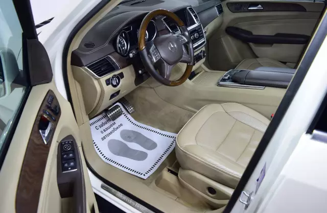 Mercedes-Benz M-Класс 2012