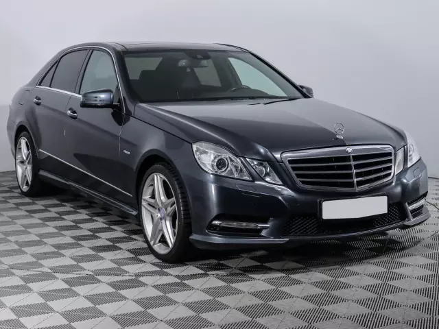 Mercedes-Benz E-Класс 2013