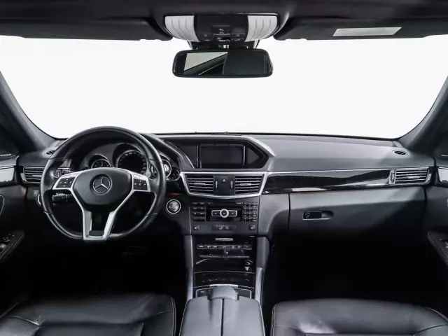 Mercedes-Benz E-Класс 2013