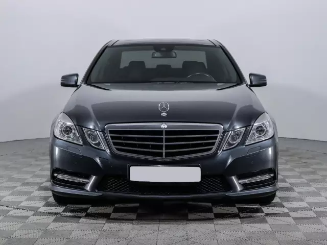 Mercedes-Benz E-Класс 2013