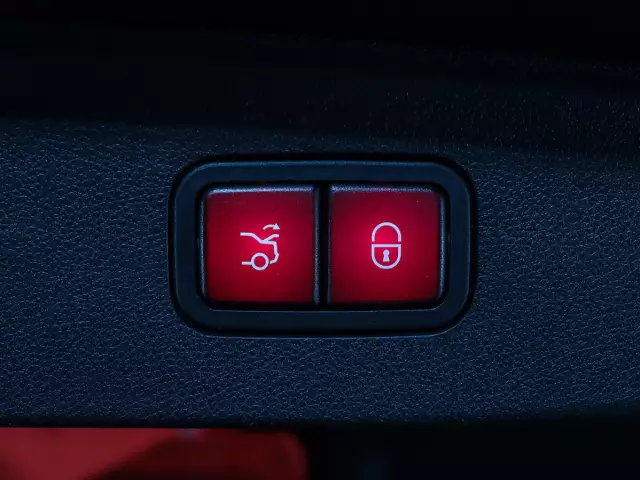 Mercedes-Benz E-Класс 2013