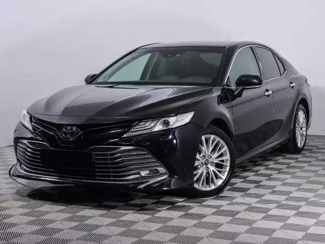 Toyota Camry 2020