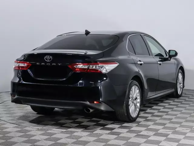Toyota Camry 2020