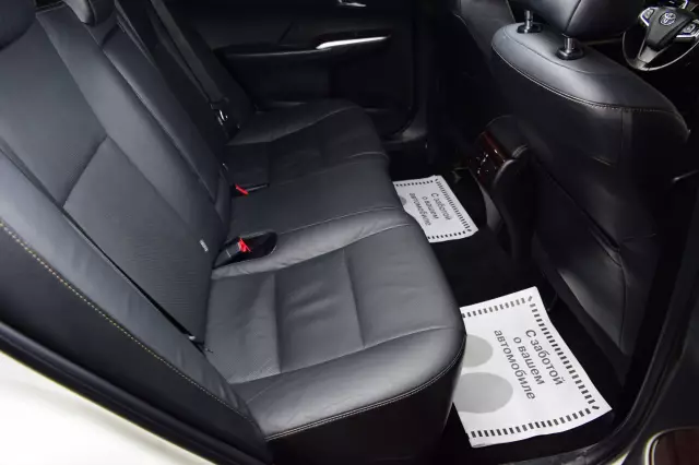 Toyota Camry 2015