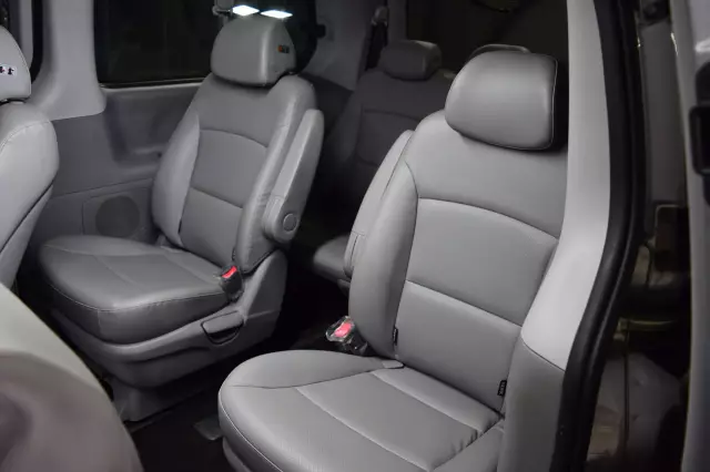 Hyundai Grand Starex 2018