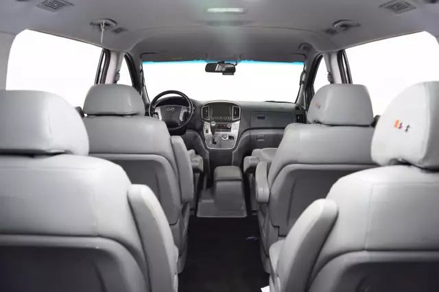 Hyundai Grand Starex 2018