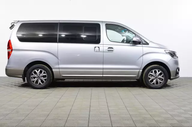 Hyundai Grand Starex 2018